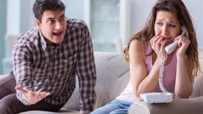 سارة لـ محكمة الأسرة: «جوزي مجوعني علشان مزاجه»