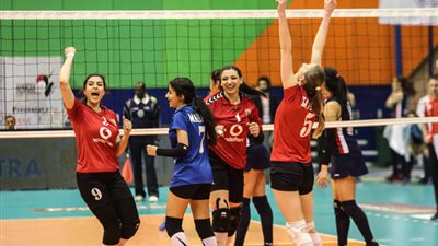 سيدات طائرة الأهلي يحرزن لقب الدوري الممتاز 