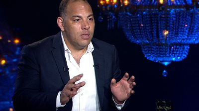 أحمد بلال يفتح النار على مدربي كرة القدم: «دخلوها بالكوسة».. فيديو
