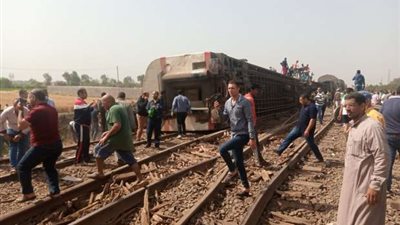 البحث عن كمسري القطار.. تفاصيل جديدة في واقعة حادث قطار طوخ