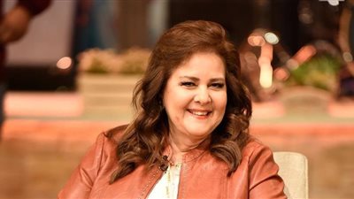 دلال عبدالعزيز تقدم « أحلام خالتي » عبر الإذاعة المصرية