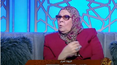 آمنه نصير عن إفشاء أسرار البيوت «أون لاين»: «قُبح وحاجة تحزّن».. فيديو