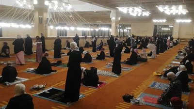 مفاجأة | صلاة التراويح مفيدة لمريضات السكر.. وهذه المساجد مفتوحة للسيدات