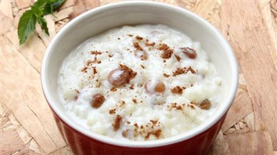 حلويات رمضان 2021| طريقة تحضير الأرز باللبن بـ 5 نكهات مختلفة