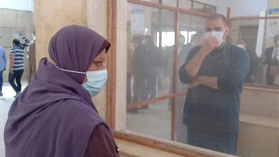 الأسرة أمان.. نزلاء سجن المرج العمومى يتبادلون الحديث مع ذويهم (صور)