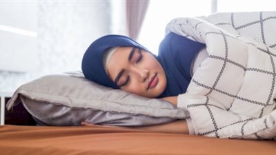 أمي المتوفاة تضربني في المنام.. تعرفي على تفسير الحُلم 