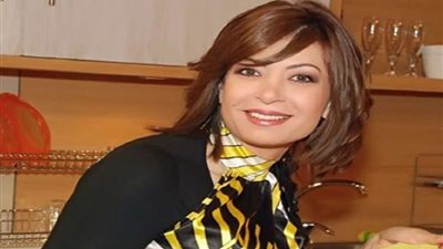 كورونا يباغت منال سلامة.. المسحة إيجابي