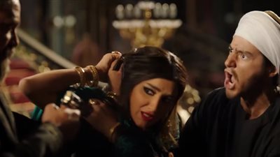 نسل الأغراب الحلقة 14| غفران يرفع السلاح على جليلة.. فيديو