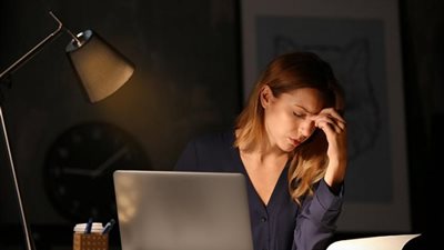 «سُكري وسرطان».. كوارث صحية للعاملين في الشفت الليلي