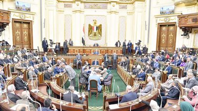 اليوم.. البرلمان يناقش الحد الأدني للعلاوتين الدورية والخاصة 