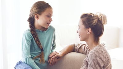 للمطلقات.. لو اتقدم لك عريس إزاي تقولي لأولادك.. استشاري علاقات أسرية تُجيب 