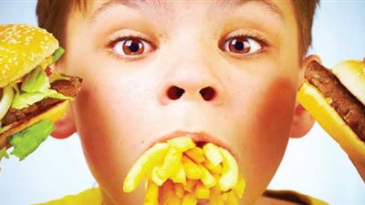 قبل ما تطلبى دليفري.. خبيرة تغذية تُحذركِ طريق السمنة يبدأ من «التيك أواي»