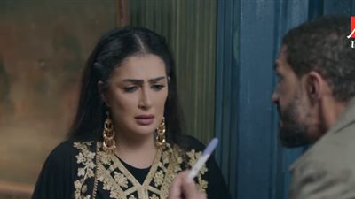 لحم غزال الحلقة 18| غادة عبد الرازق حامل.. ووفاء عامر الضحية (فيديو)