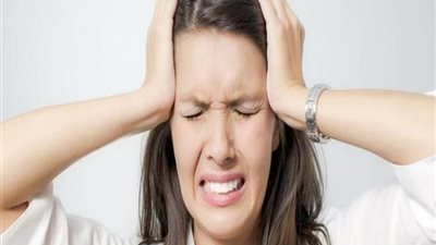 4 أنواع شائعة للصداع.. تعرفي على علاجها