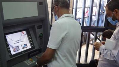 رغم الإجازات.. انتظام صرف معاشات مايو من ماكينات 