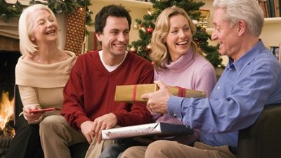 «لو أنتِ عروسة».. إتيكيت استقبال أهل جوزك في بيتك لأول مرة