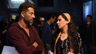 «ملوك الجدعنة» الحلقة 15| الأصدقاء لا يقعون في ذُل الشيطان.. فيديو