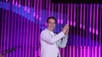 بأغنية ابن مصر مدحت صالح يبدع في حفل الأوبرا