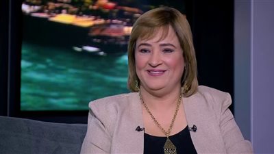 «جارتي طيبة بس حشرية.. اتعامل معاها ازاي؟».. متخصصة تُجيب