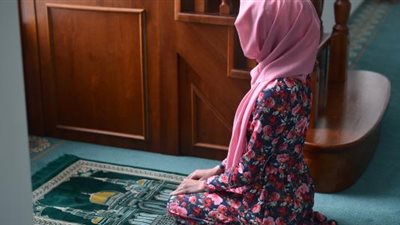 أزهري يوضح فضل العشر الأواخر من رمضان| فيديو