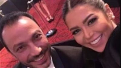  أنوثة طاغية.. لقاء الخميسي في إطلالة جديدة مع الفنان طارق لطفي