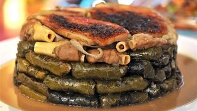 بطريقة سهلة.. إليكِ خطوات تحضير طاجن ورق العنب بالكوارع في 3 أيام العيد