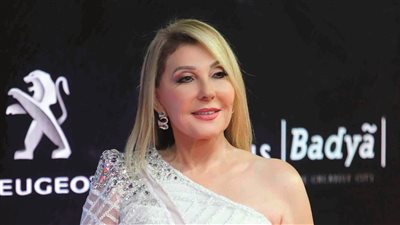 ديكور كلاسيكي يزين فيلا نادية الجندي.. فيديو وصور