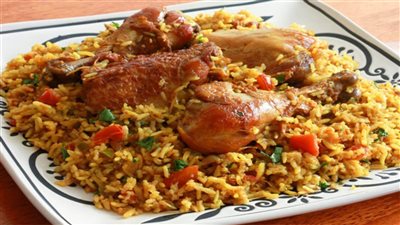 مجبوس الدجاج أكلة إماراتية شهيرة.. حضريها في العيد