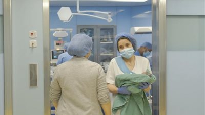 تحت إشراف 10 أطباء و18 ممرضة.. تفاصيل ولادة 9 توائم في المغرب