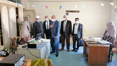 «المحرصاوي» يقوم بجولة لتهنئة موظفي جامعة الأزهر بعيد الفطر