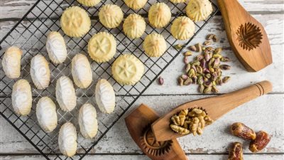 أشهرها قرص الشمس.. 100 شكل صنعها الفراعنة لكعك العيد