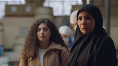 بين التمثيل والدراما.. أمومة منى زكي في «لعبة نيوتن» أمر واقع (فيديو)