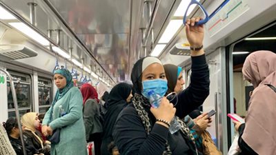 «هل تجوز الصلاة في القطار المتحرك؟».. مستشار مفتي الجمهورية يجيب