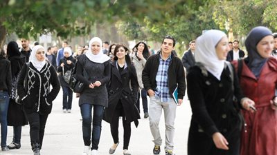 مغتربات على كف «عزرائيل».. غياب الكمامة تُنذر بكارثة بعد العيد 