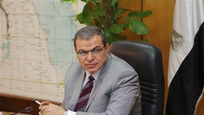 القوى العاملة ترفع القيود المفروضة على عمل المرأة ليلا 