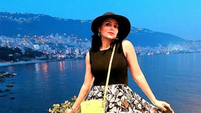 رانيا يوسف تواصل إثارتها.. شاهدي إطلالة جديدة لها على البحر