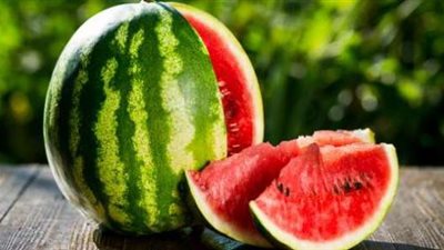 طلب إحاطة بشأن شائعة البطيخ المسرطن المحقون بالهرمونات