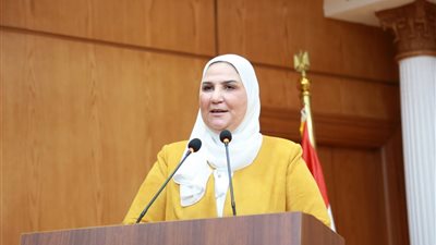 وزيرة التضامن: قاعدة بيانات للمتطوعين بالمبادرات ومعرض لمنتجات الطلاب قريبا 