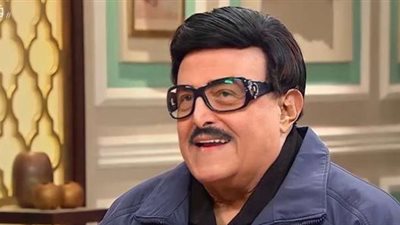 نجلاء بدر وراندا البحيري تشاركان صور مع سمير غانم في طفولتهما