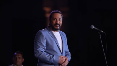 علي الحجار يُعلن إصابته وزوجته بـ كورونا: «زارنا الضيف الثقيل»