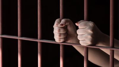 سقوط متهمتين قتلتا موظف لسرقة 100 ألف جنيه من شقته بالساحل