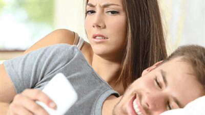 سيدة تكتشف خيانة زوجها بعد زواج 10 سنوات.. ومتصفحو «التيك توك» يتعاطفون معها