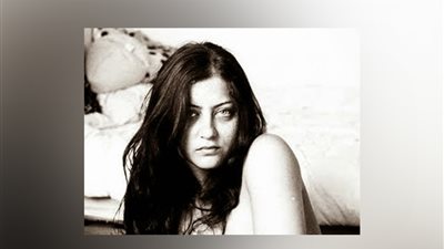 الفنانة رشا كحيل.. بين مطرقة حرية الإبداع وسندان التقاليد