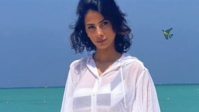 روبي بصورة جريئة على البحر: «عايزاها كده على طول»