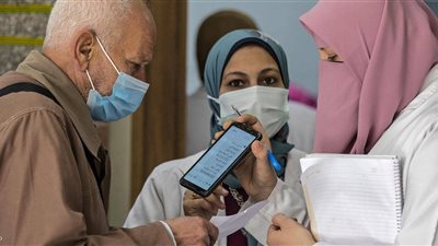 باحث: تطعيم 80% من المصريين يضمن القضاء على كورونا | فيديو