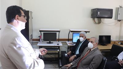 رئيس جامعة الأزهر يثمن جهود مركز قواعد بيانات الرسائل والأبحاث بكلية الدراسات العليا