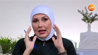 لكل أم مش واثقة في تصرفات بناتها.. اوعي تعملي معاهم كده | فيديو