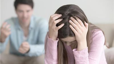 نشر فيديوهات العلاقة الحميمة.. جميلة تطلب إثبات زواجها