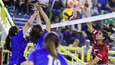 فريق ناشئات طائرة الأهلي يتوج ببطولة الجمهورية