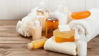هل الصابون السائل أفضل أم العادي؟.. وهذه المواد تجنبيها تمامًا